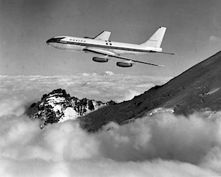 Dash-80 & Mt. Rainier